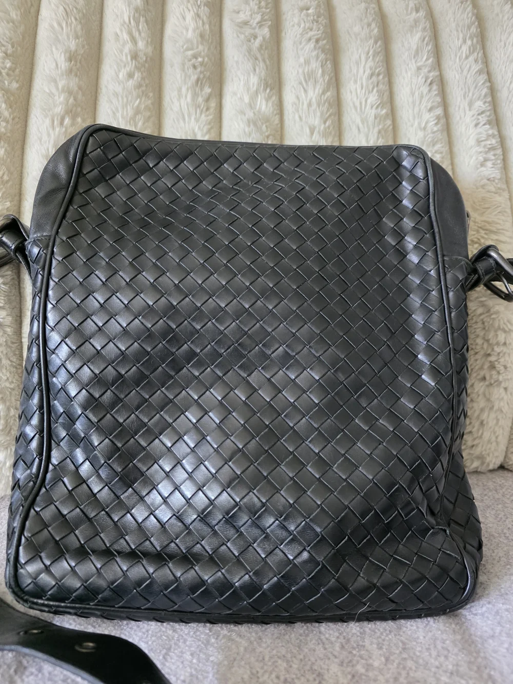 Bottega Veneta Intrecciato Black Leather Messenger Crossbody Bag